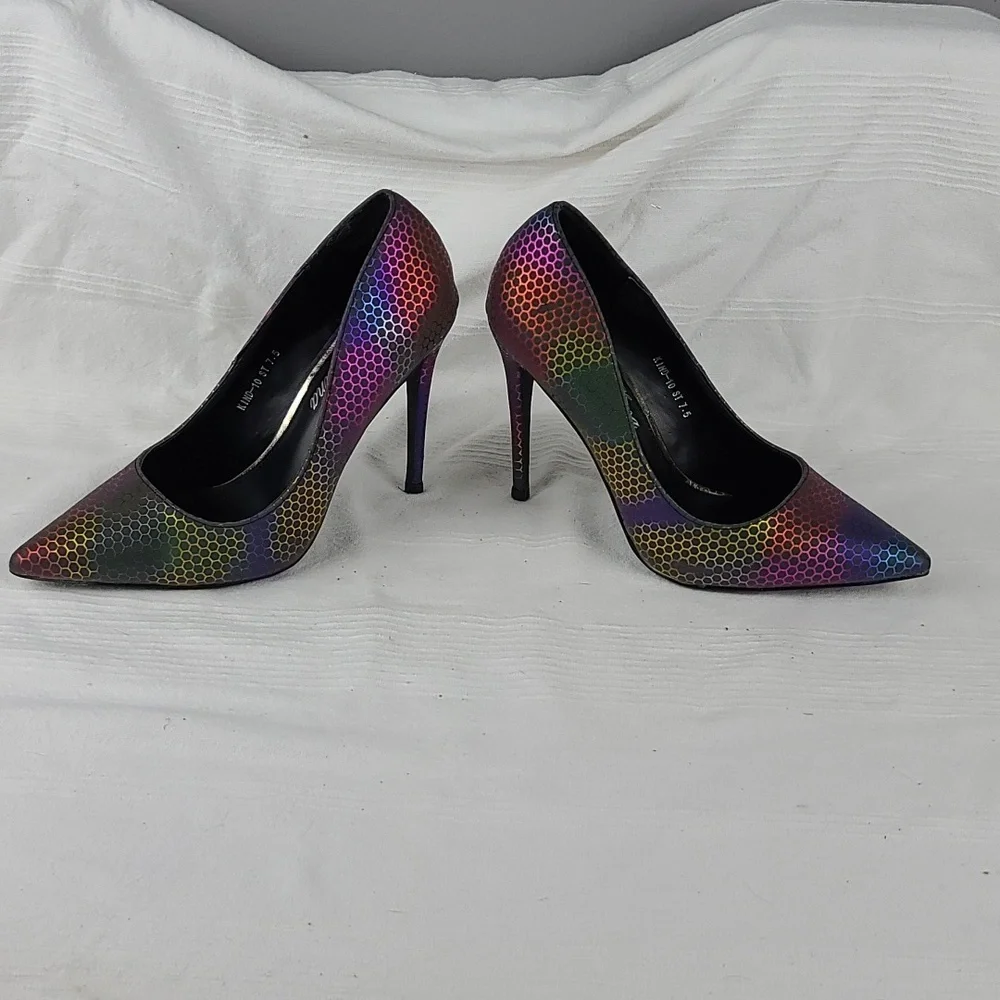 Bella‎ Luna Womens Stiletto Heels Pumps Shoes Colorful Holographic Sz 7.5 EUC